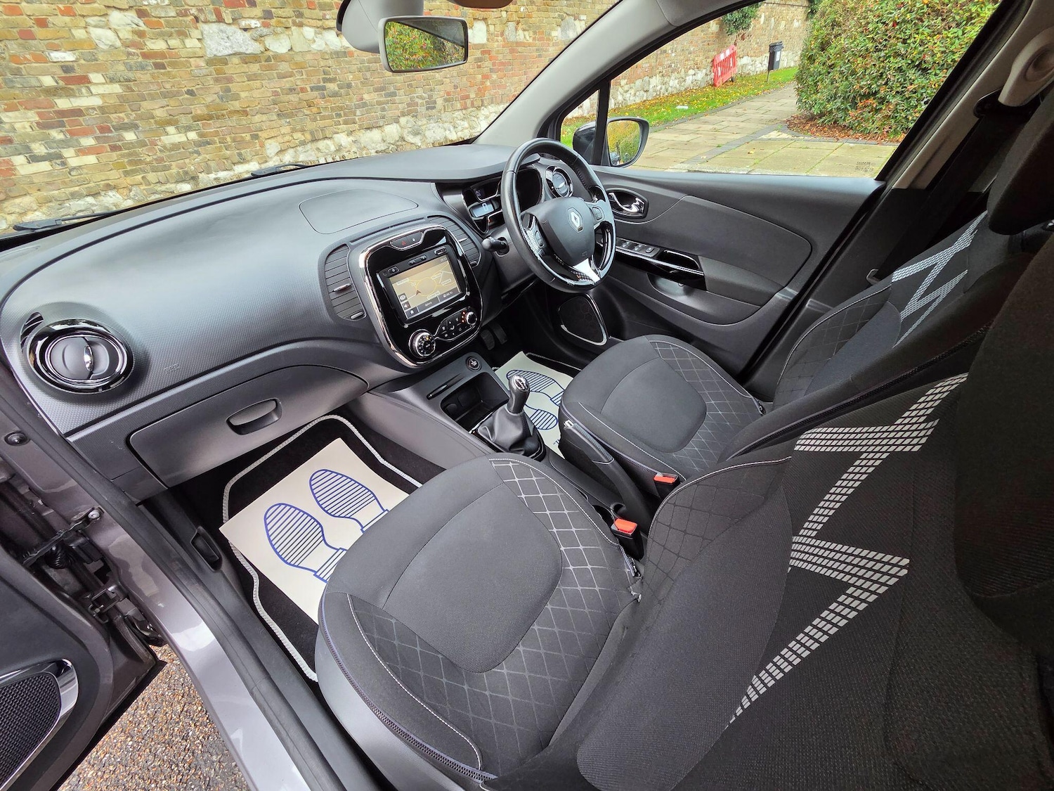 Used Renault Captur for sale - 76702200: Photo 24