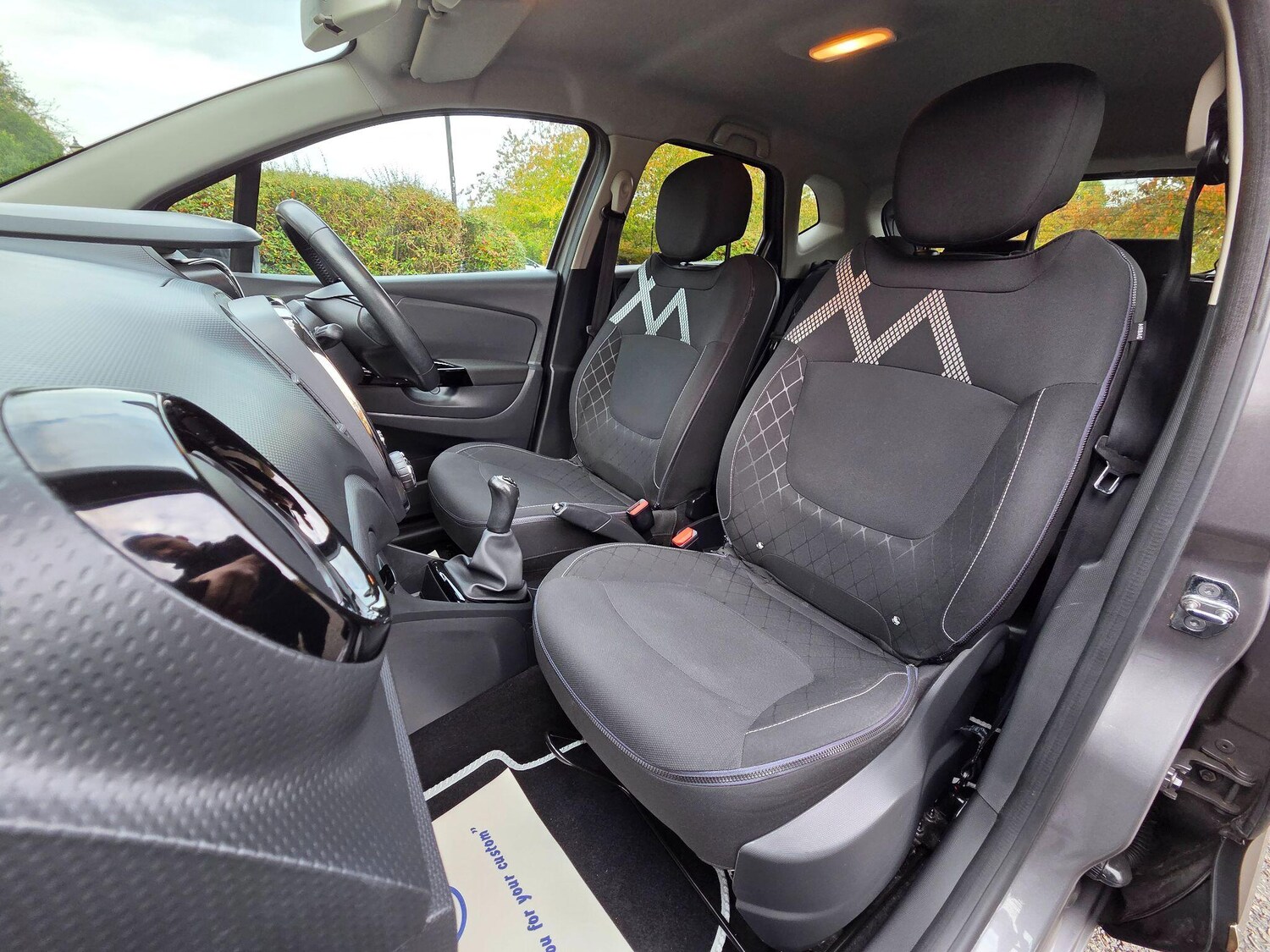 Used Renault Captur for sale - 76702200: Photo 25