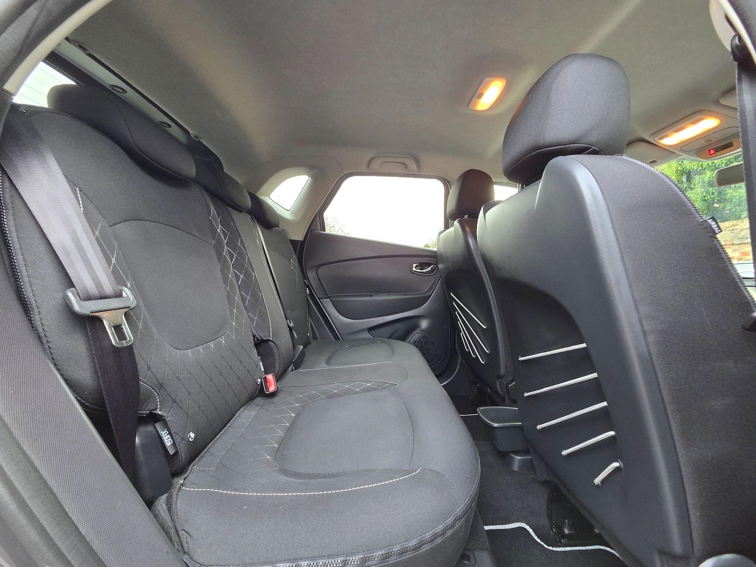 Used Renault Captur for sale - 76702200: Photo 35