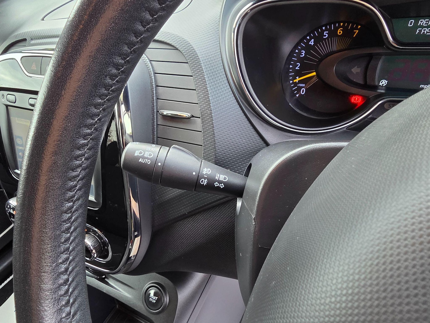 Used Renault Captur for sale - 76702200: Photo 38