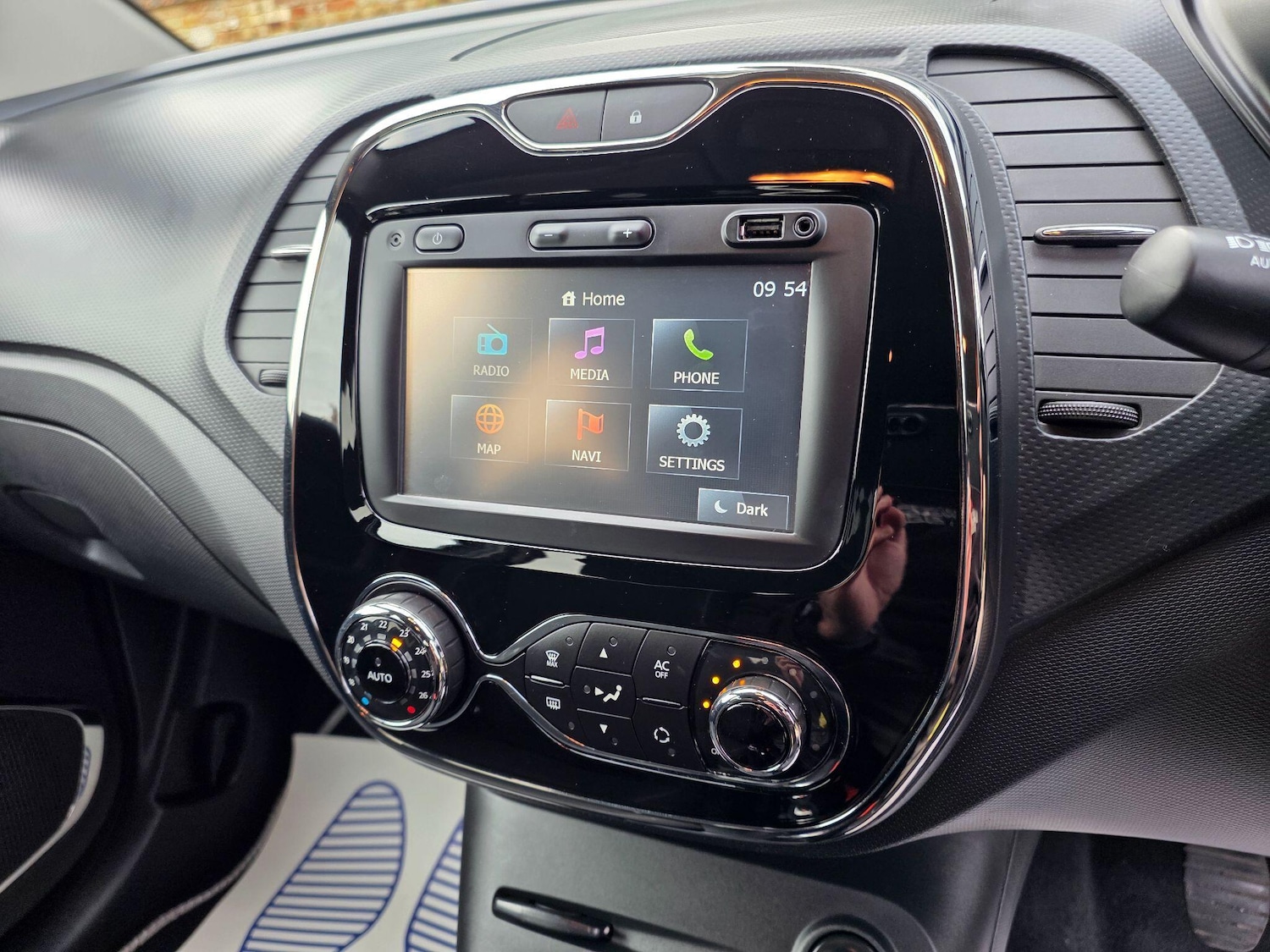 Used Renault Captur for sale - 76702200: Photo 42