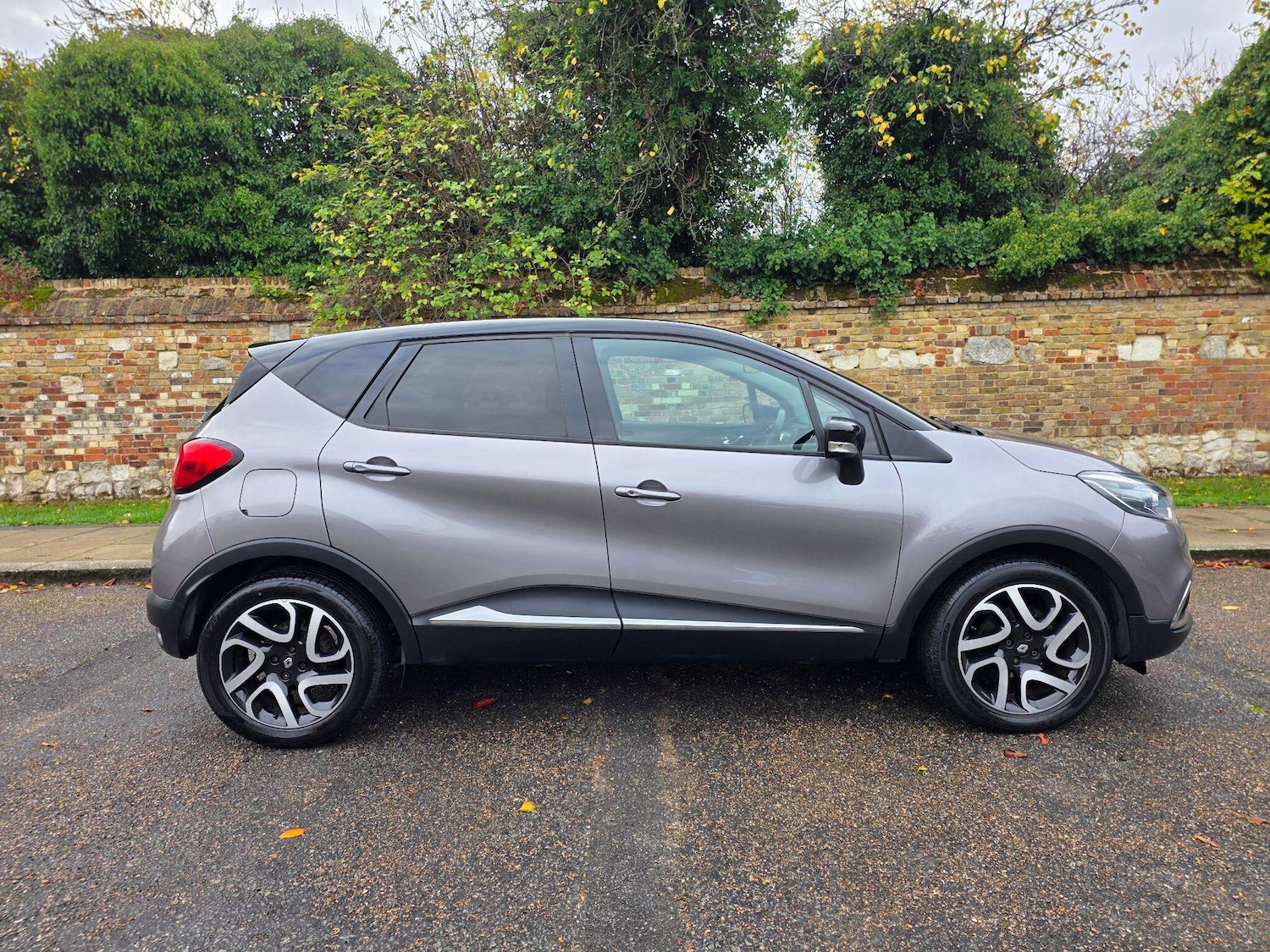 Used Renault Captur for sale - 76702200: Photo 8