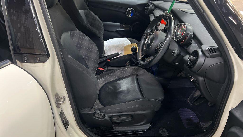 Used MINI Hatch 2015 for sale - 76823684: Photo 2