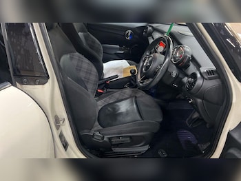 Used MINI Hatch 2015 for sale - 76823684: Photo