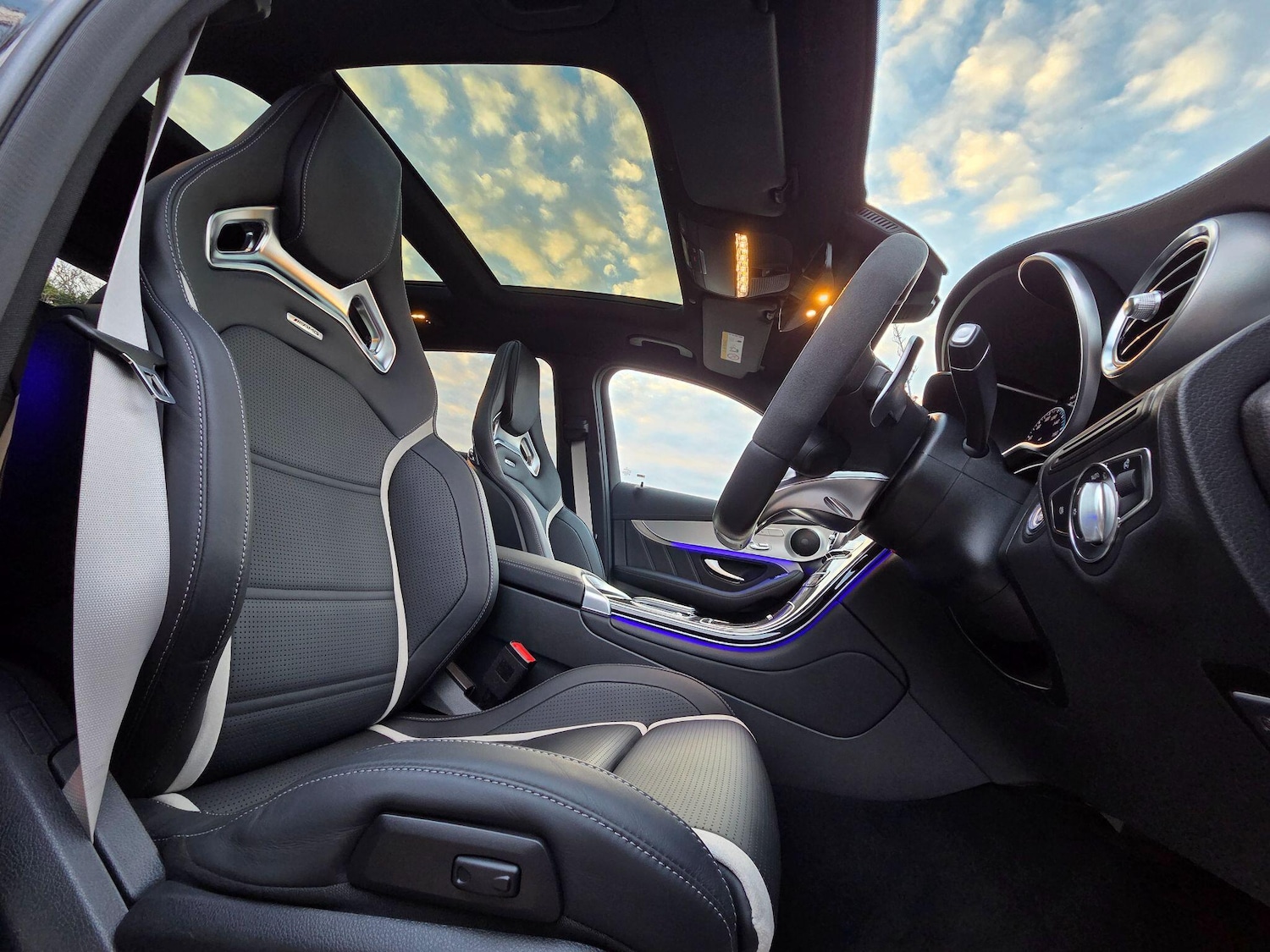 Used Mercedes-Benz GLC for sale - 76702107: Photo 2