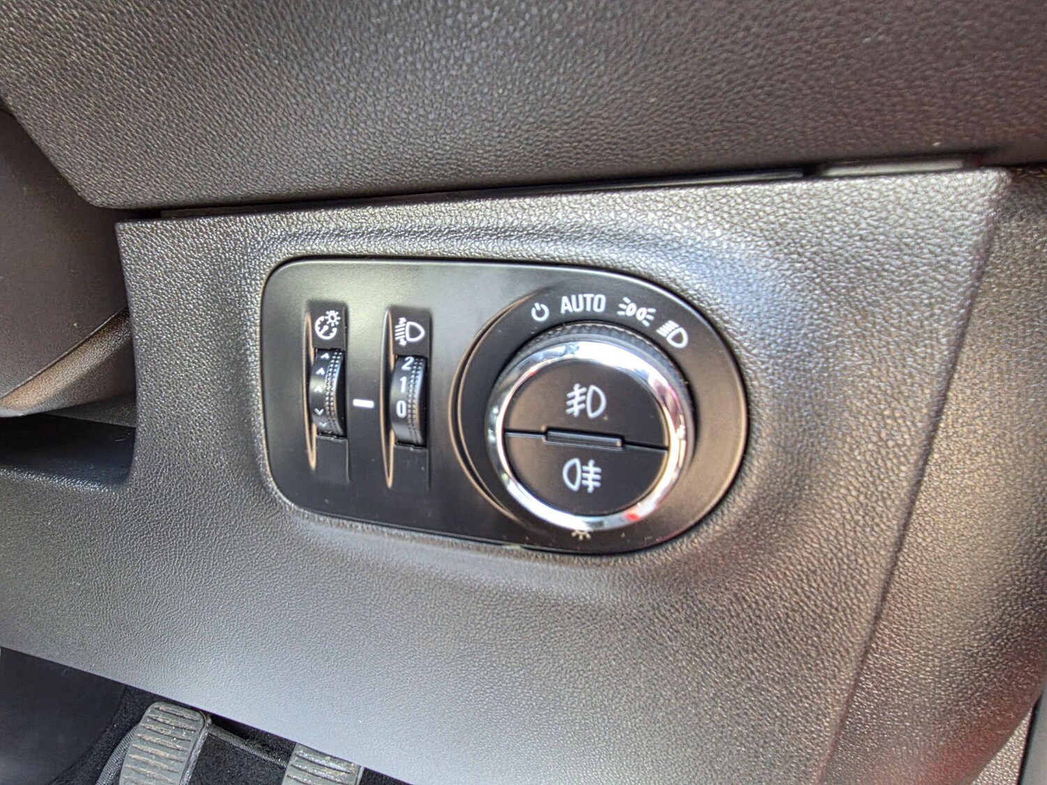 Used Vauxhall Corsa 2015 for sale - 77637571: Photo 19