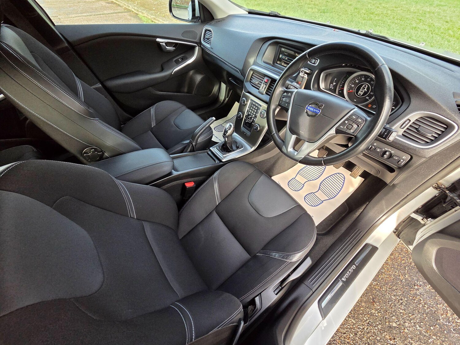 Used Volvo V40 2013 for sale - 77426104: Photo 18