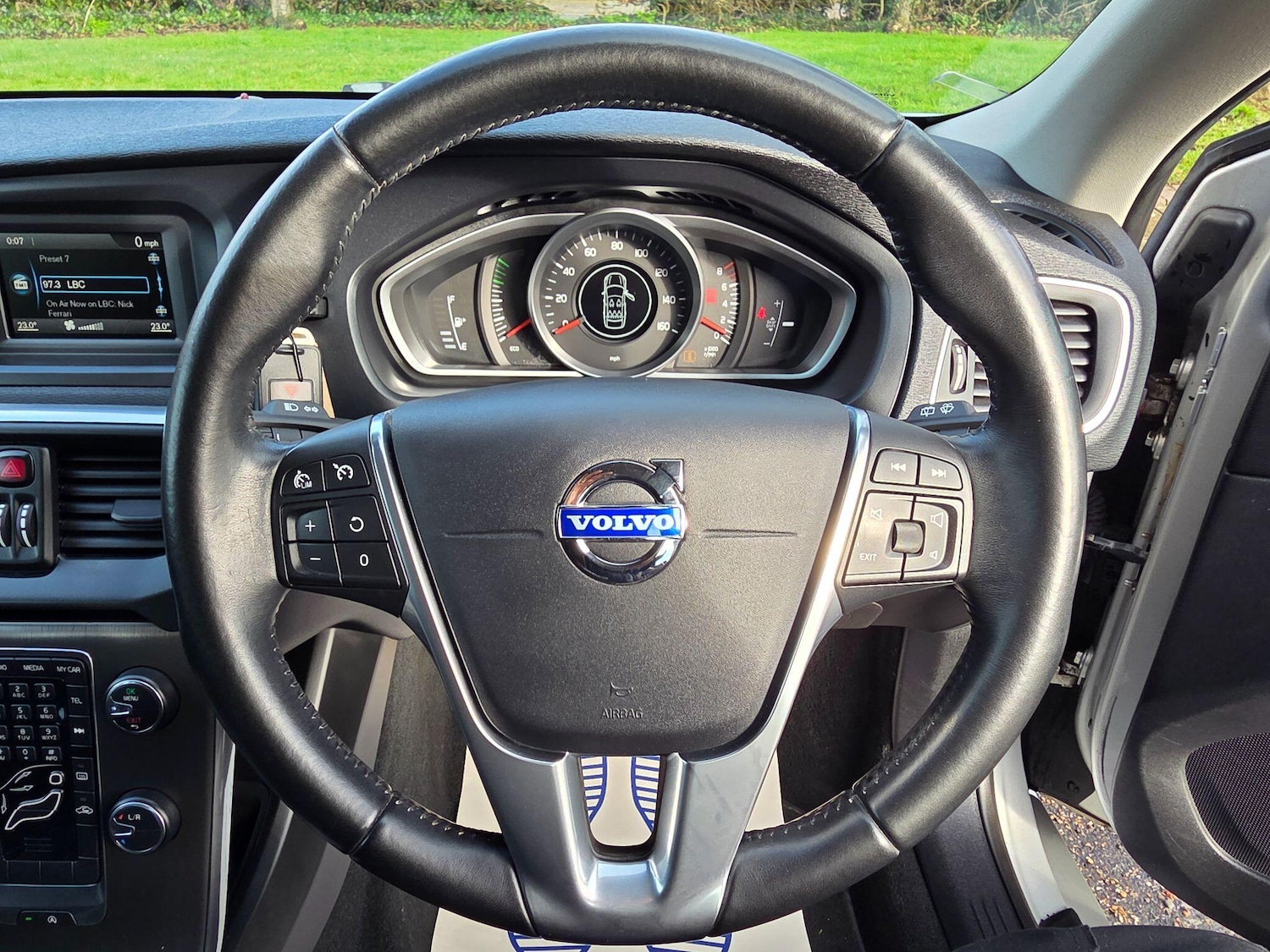 Used Volvo V40 2013 for sale - 77426104: Photo 33