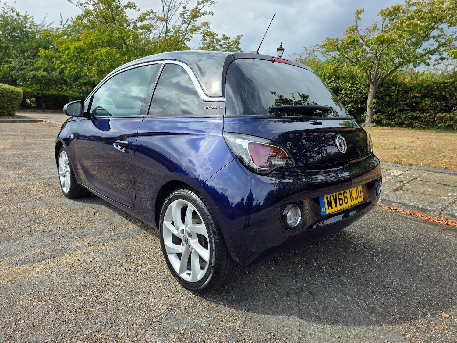 Used Vauxhall ADAM for sale - 76701449: Photo 3