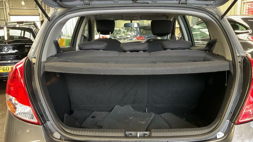 Used Hyundai i20 2014 for sale - 77424693: Photo 9