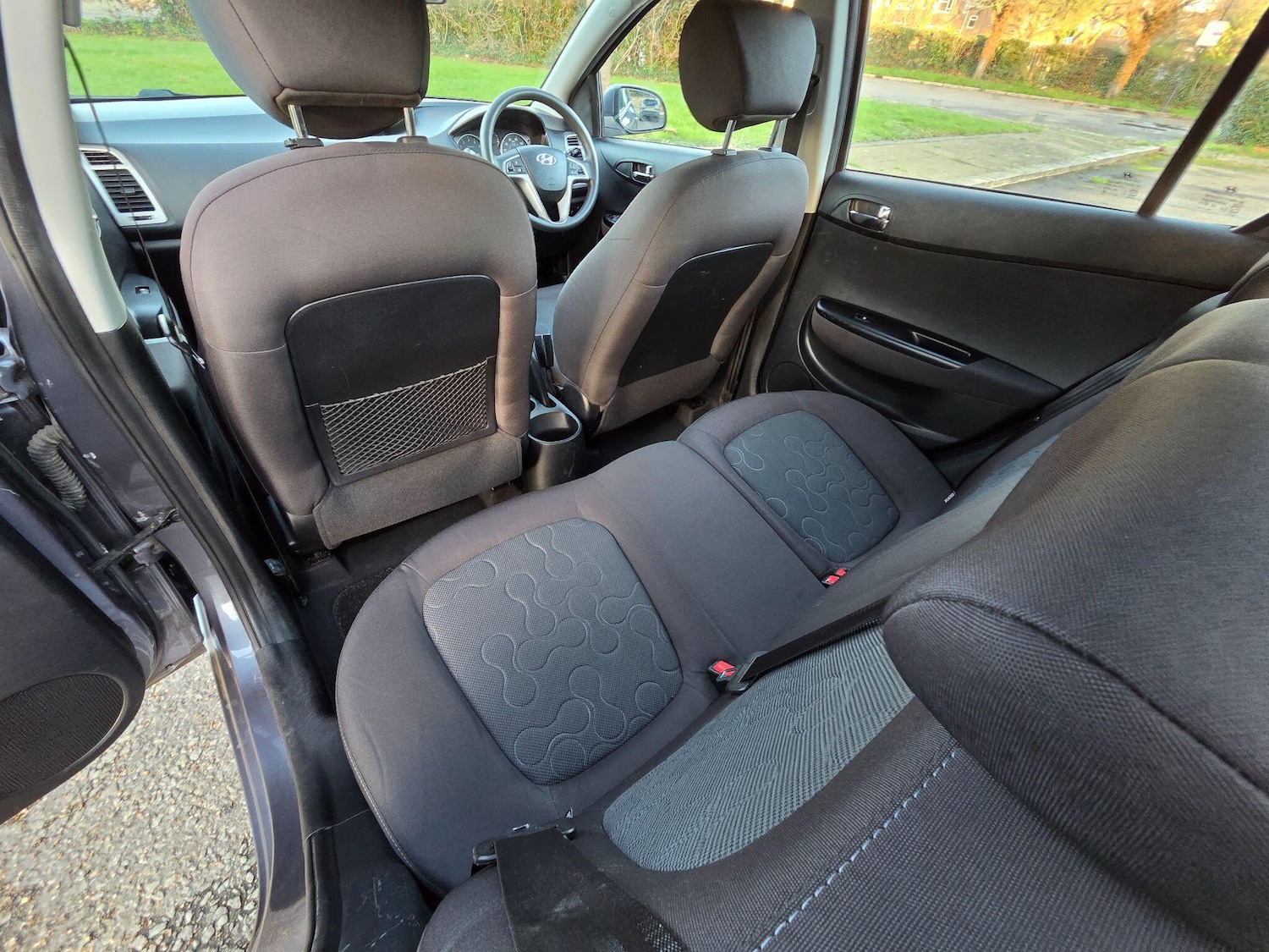 Used Hyundai i20 2010 for sale - 77015411: Photo 26