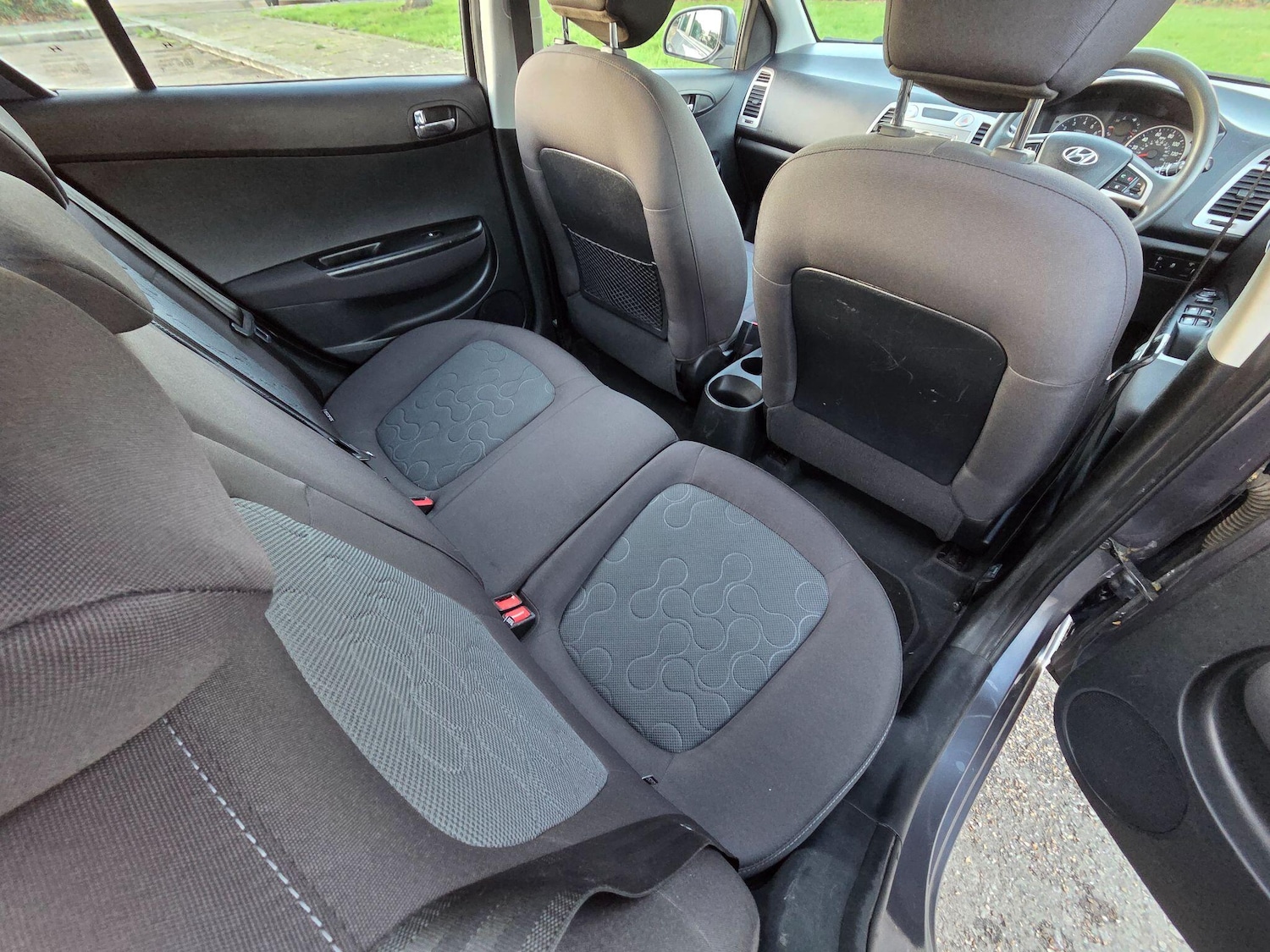 Used Hyundai i20 2010 for sale - 77015411: Photo 29