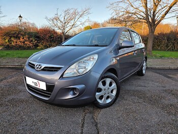 Used Hyundai i20 2010 for sale - 77015411: Photo