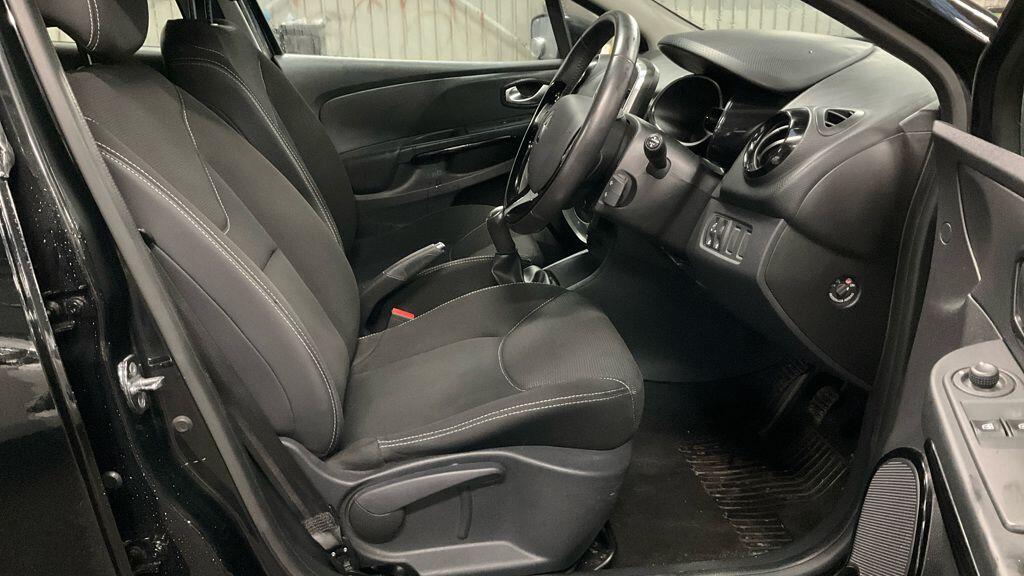 Used Renault Clio 2016 for sale - 77424691: Photo 11