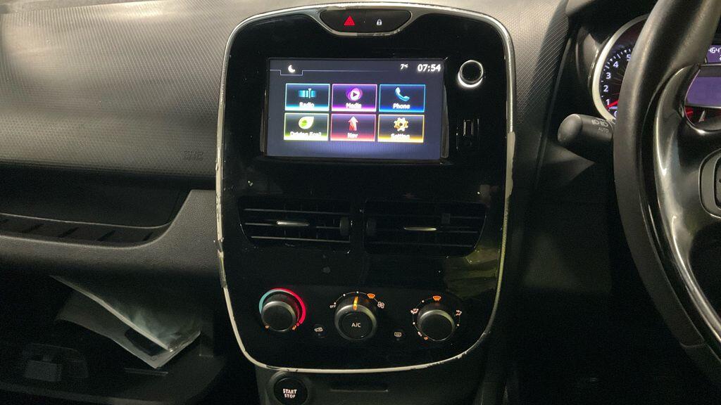 Used Renault Clio 2016 for sale - 77424691: Photo 2