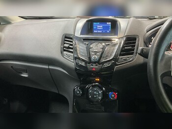 Used Ford Fiesta 2016 for sale - 77559940: Photo