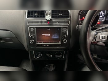 Used Volkswagen Polo 2016 for sale - 78830588: Photo