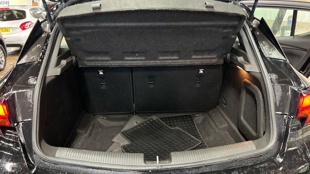 Used Vauxhall Astra 2018 for sale - 77215898: Photo 9