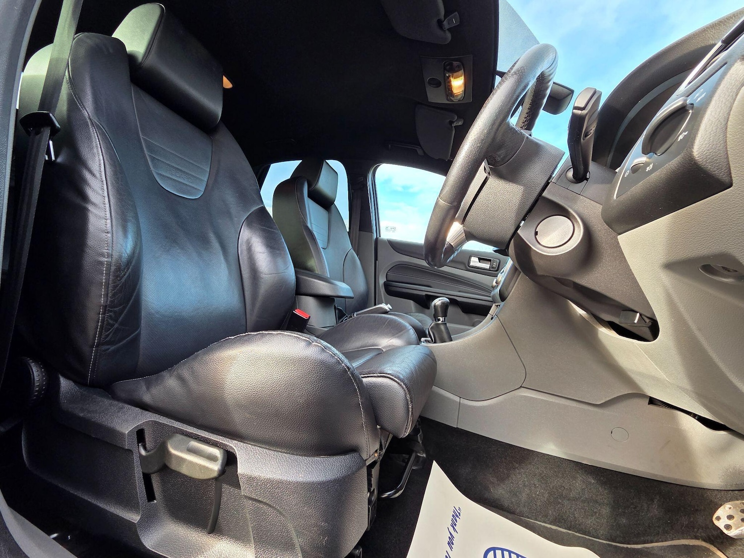 Used Ford Focus 2010 for sale - 77190649: Photo 20