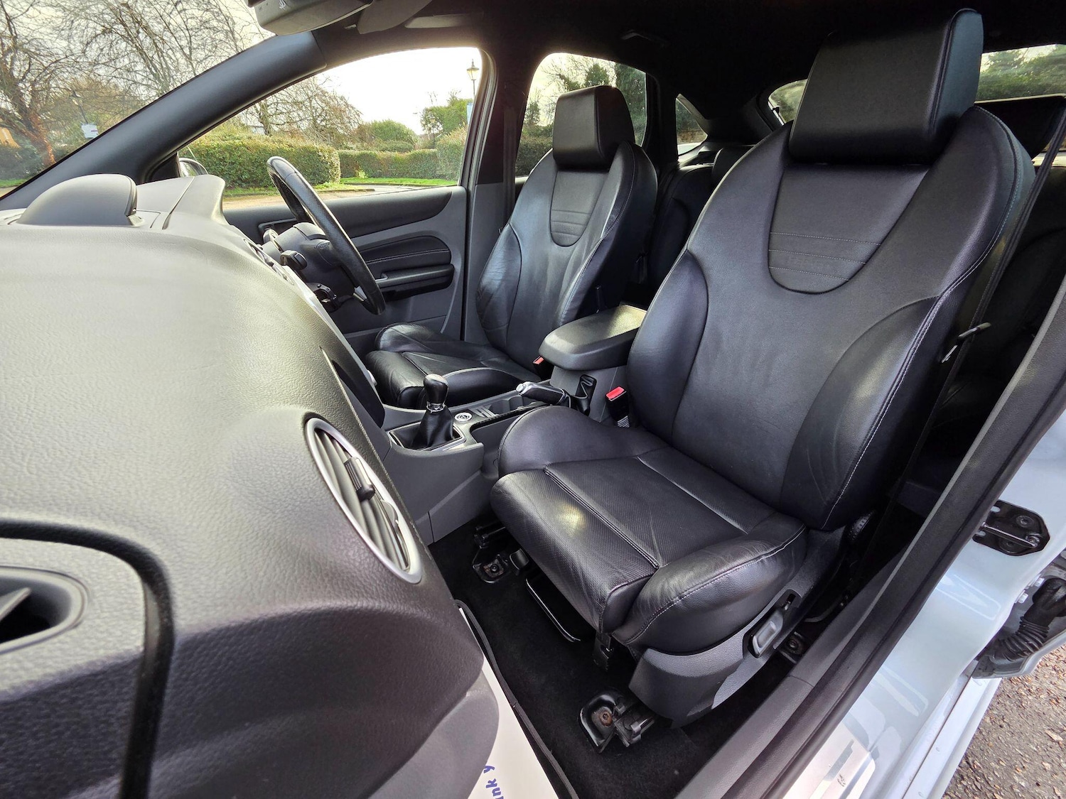 Used Ford Focus 2010 for sale - 77190649: Photo 23