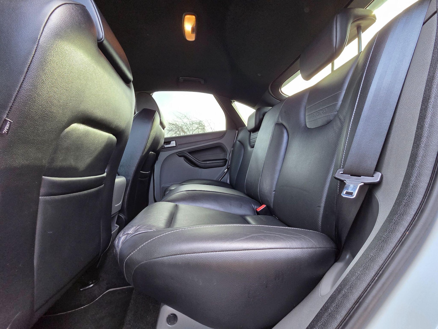 Used Ford Focus 2010 for sale - 77190649: Photo 28