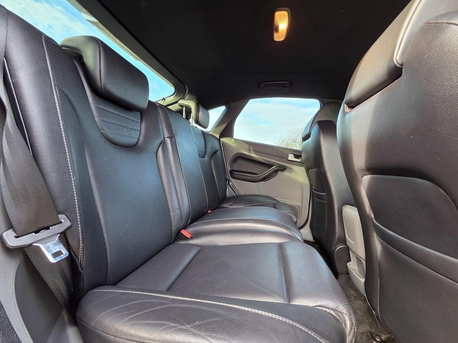 Used Ford Focus 2010 for sale - 77190649: Photo 31