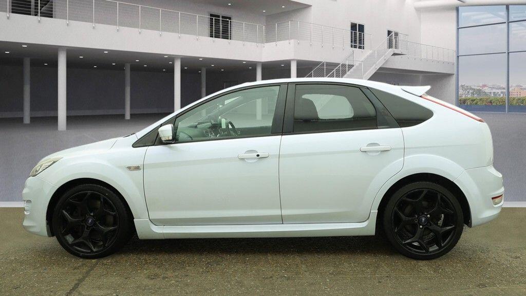 Used Ford Focus 2010 for sale - 77190649: Photo 8