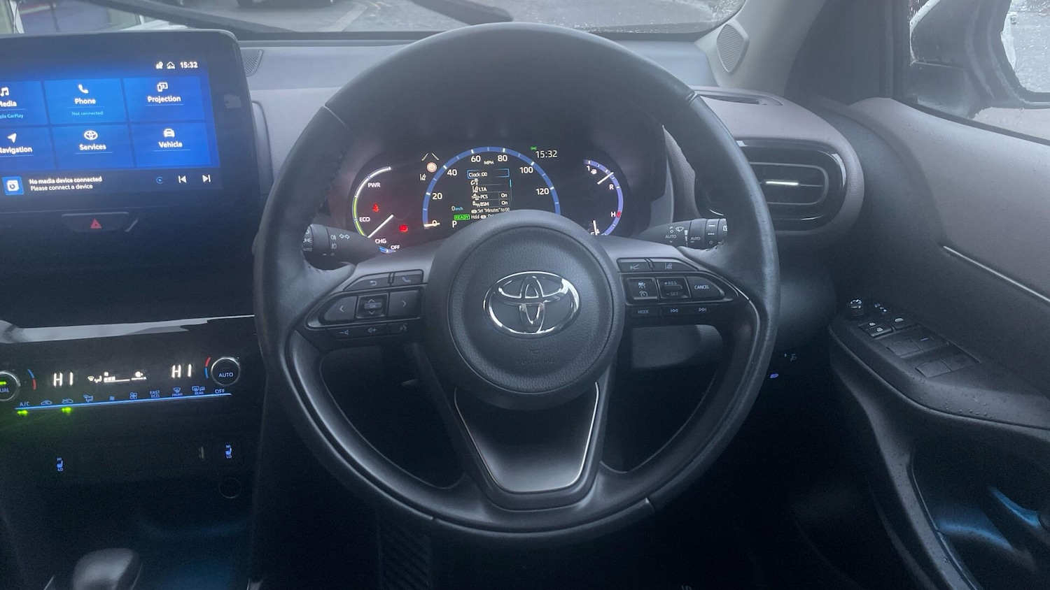 Used Toyota Yaris Cross 2023 for sale - 77363995: Photo 6