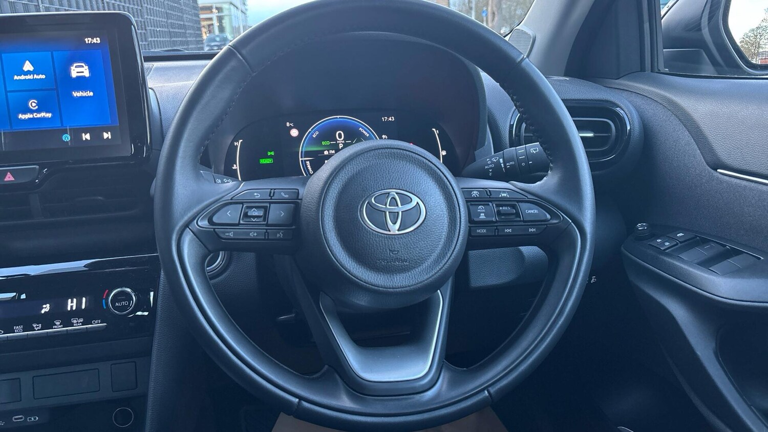Used Toyota Yaris Cross 2024 for sale - 77916009: Photo 6