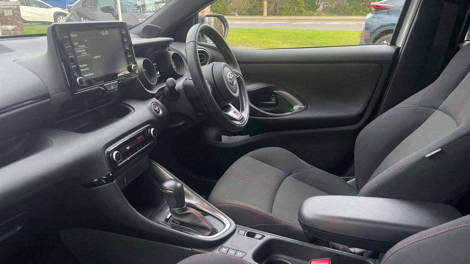 Used Toyota Yaris 2023 for sale - 76945818: Photo 10