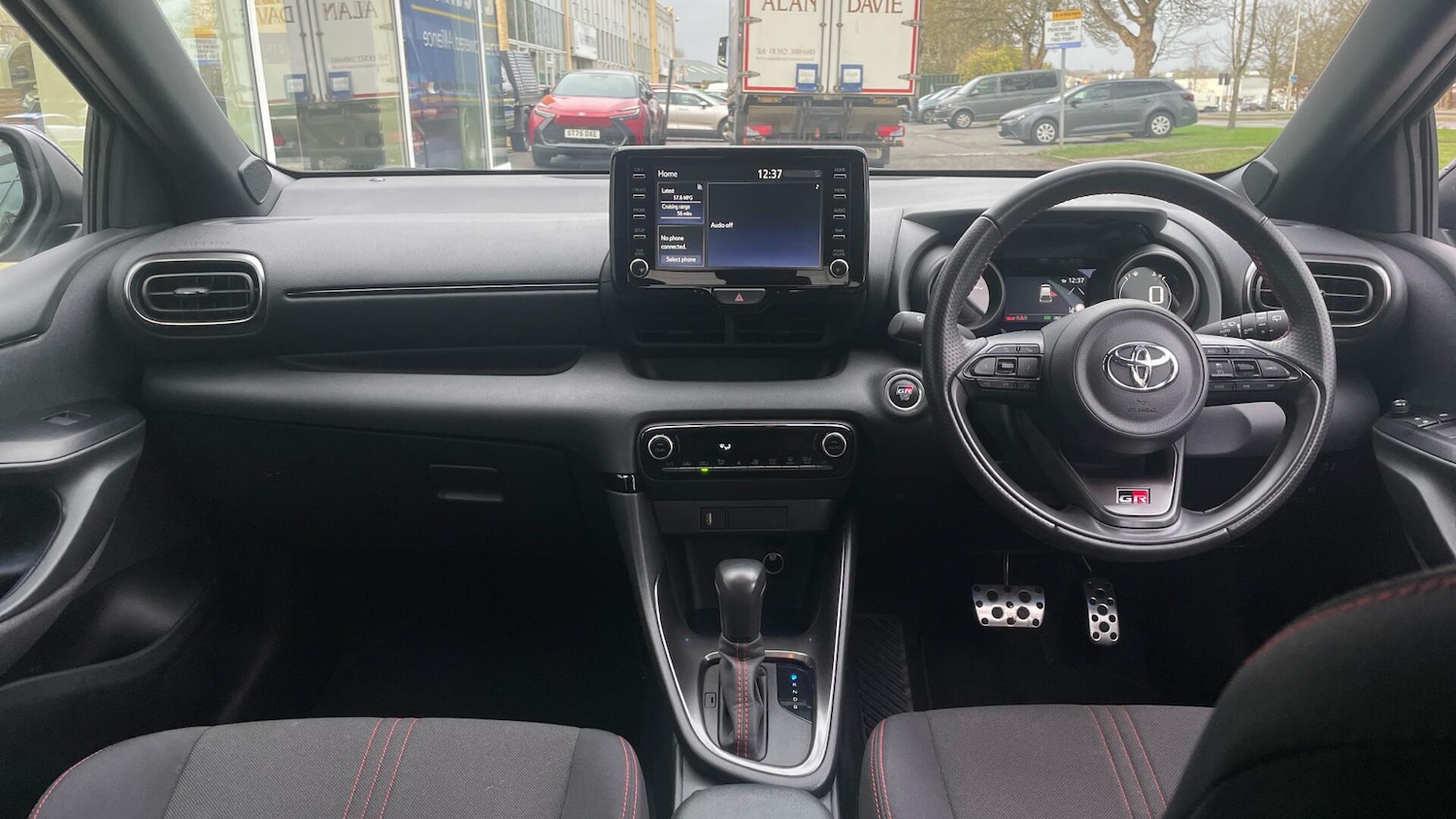 Used Toyota Yaris 2023 for sale - 76945818: Photo 5