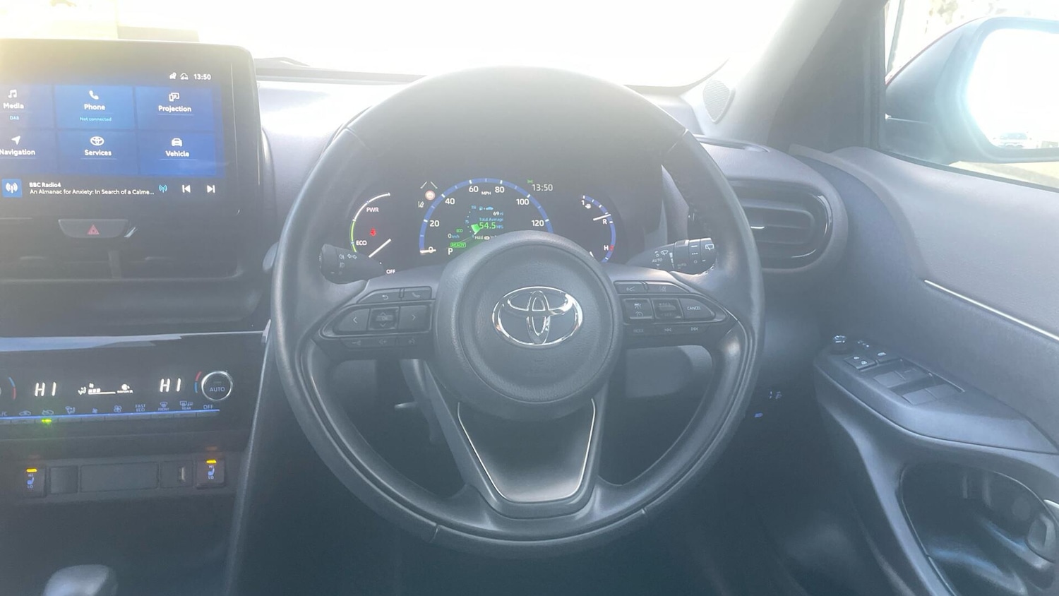 Used Toyota Yaris Cross 2023 for sale - 77104059: Photo 6