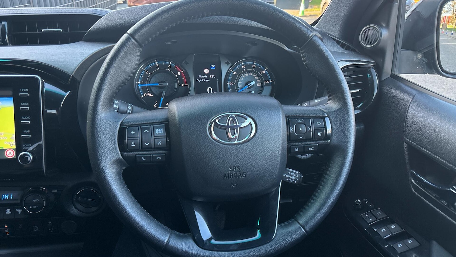 Used Toyota Hilux 2023 for sale - 77775080: Photo 6