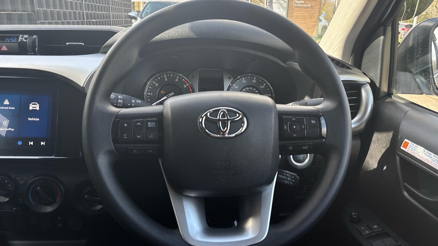 Used Toyota Hilux 2025 for sale - 78098831: Photo 8