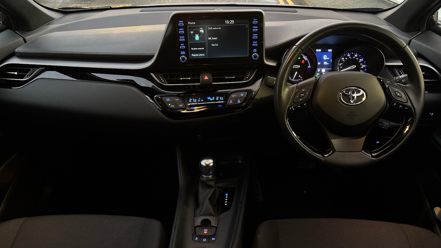 Used Toyota C-HR 2022 for sale - 76674538: Photo 5