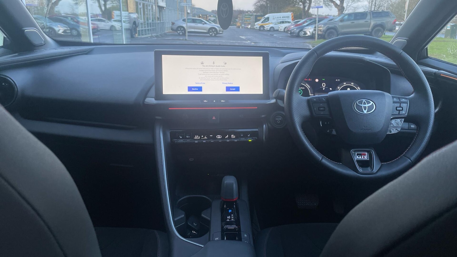 Used Toyota C-HR 2025 for sale - 77662363: Photo 5