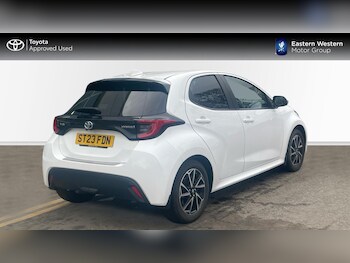 Used Toyota Yaris 2023 for sale - 77662368: Photo