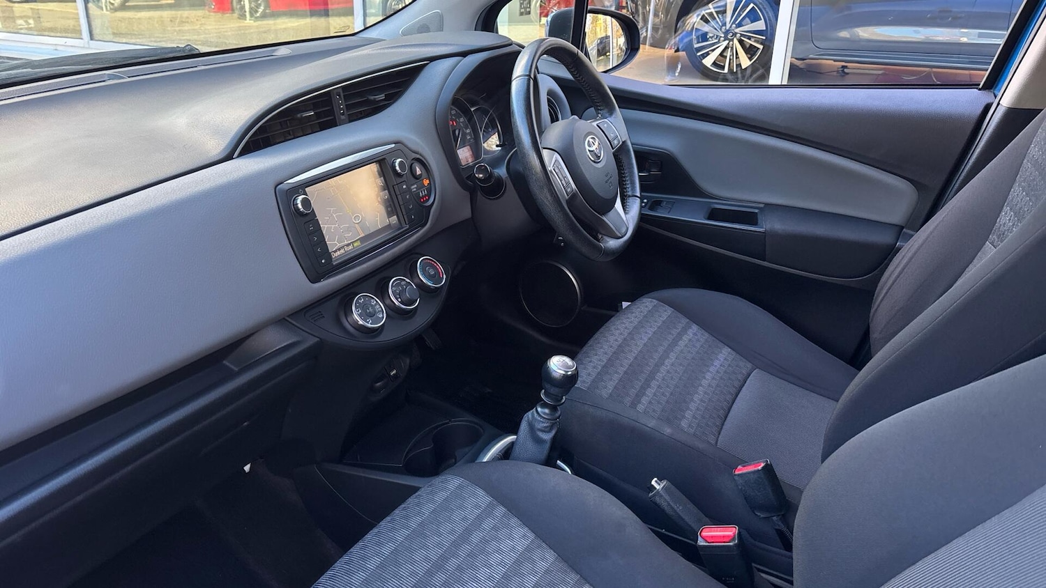 Used Toyota Yaris 2017 for sale - 76673621: Photo 10