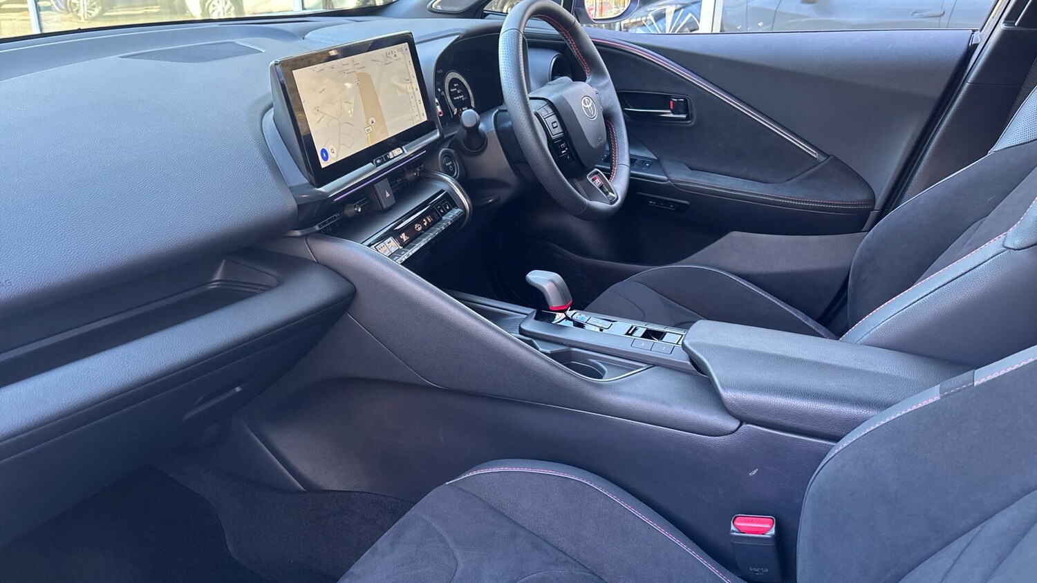 Used Toyota C-HR 2024 for sale - 77167969: Photo 10