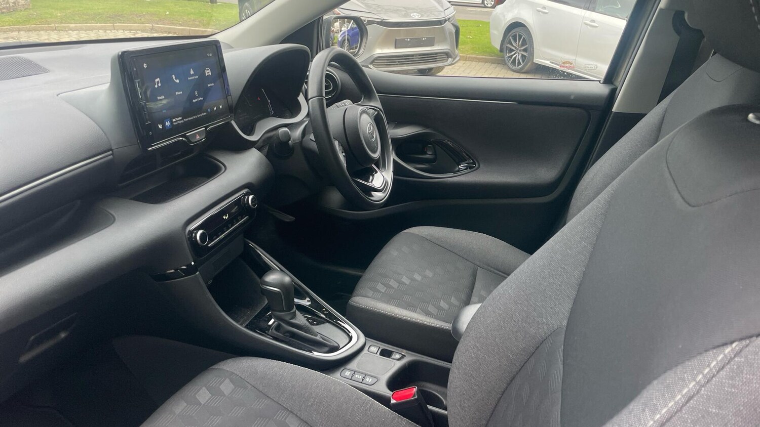 Used Toyota Yaris 2024 for sale - 77662367: Photo 10