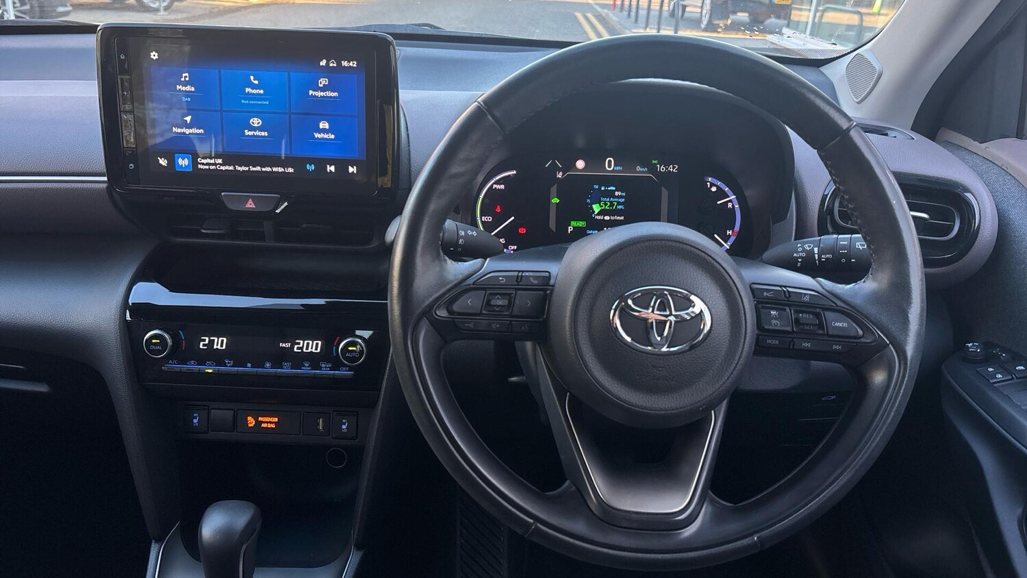 Used Toyota Yaris Cross 2022 for sale - 76674937: Photo 6
