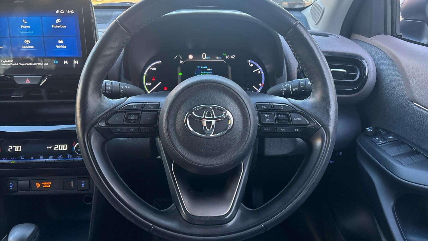 Used Toyota Yaris Cross 2022 for sale - 76674937: Photo 8