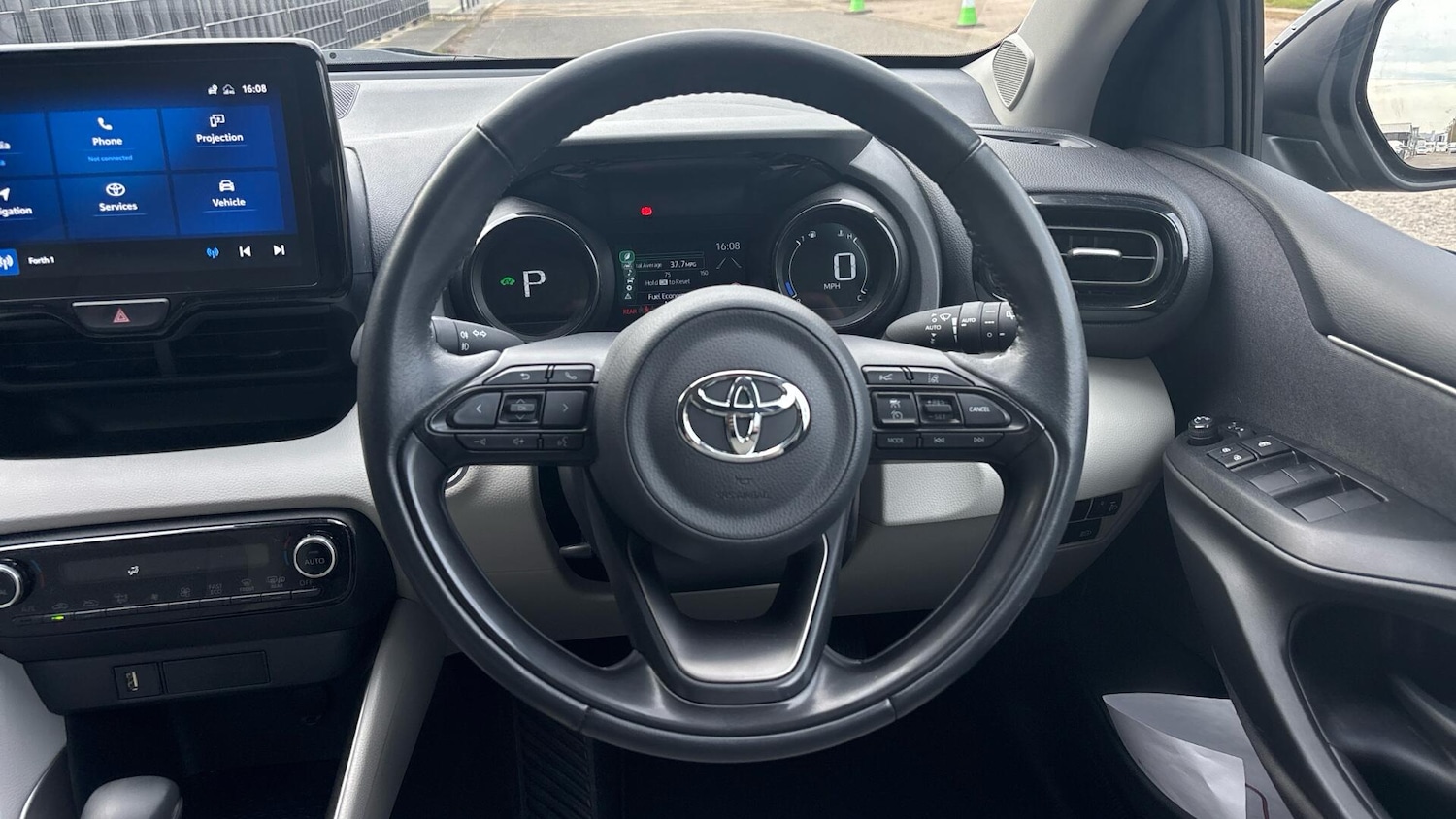 Used Toyota Yaris 2022 for sale - 78190214: Photo 10