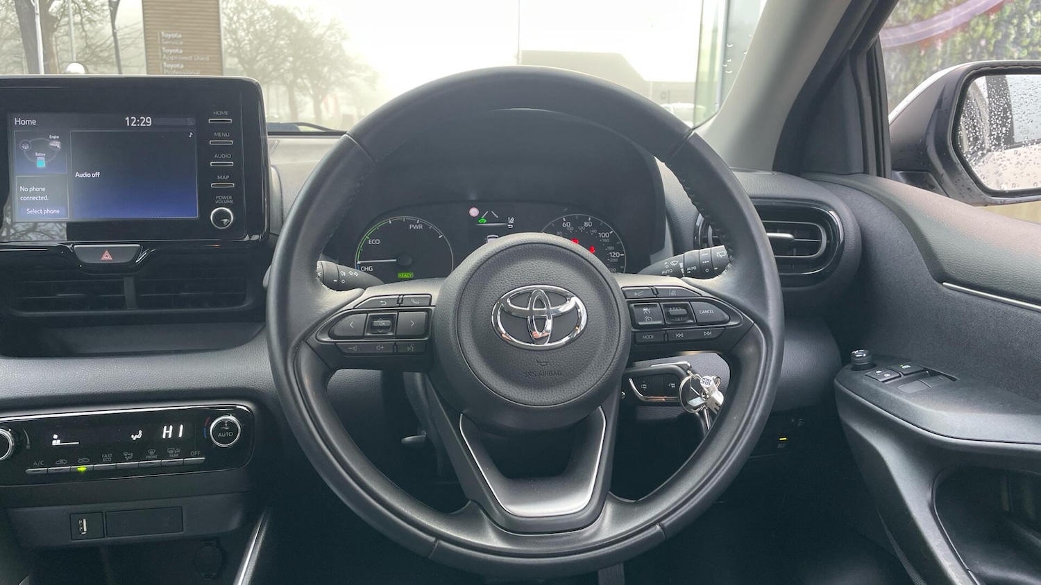 Used Toyota Yaris 2022 for sale - 76693276: Photo 6
