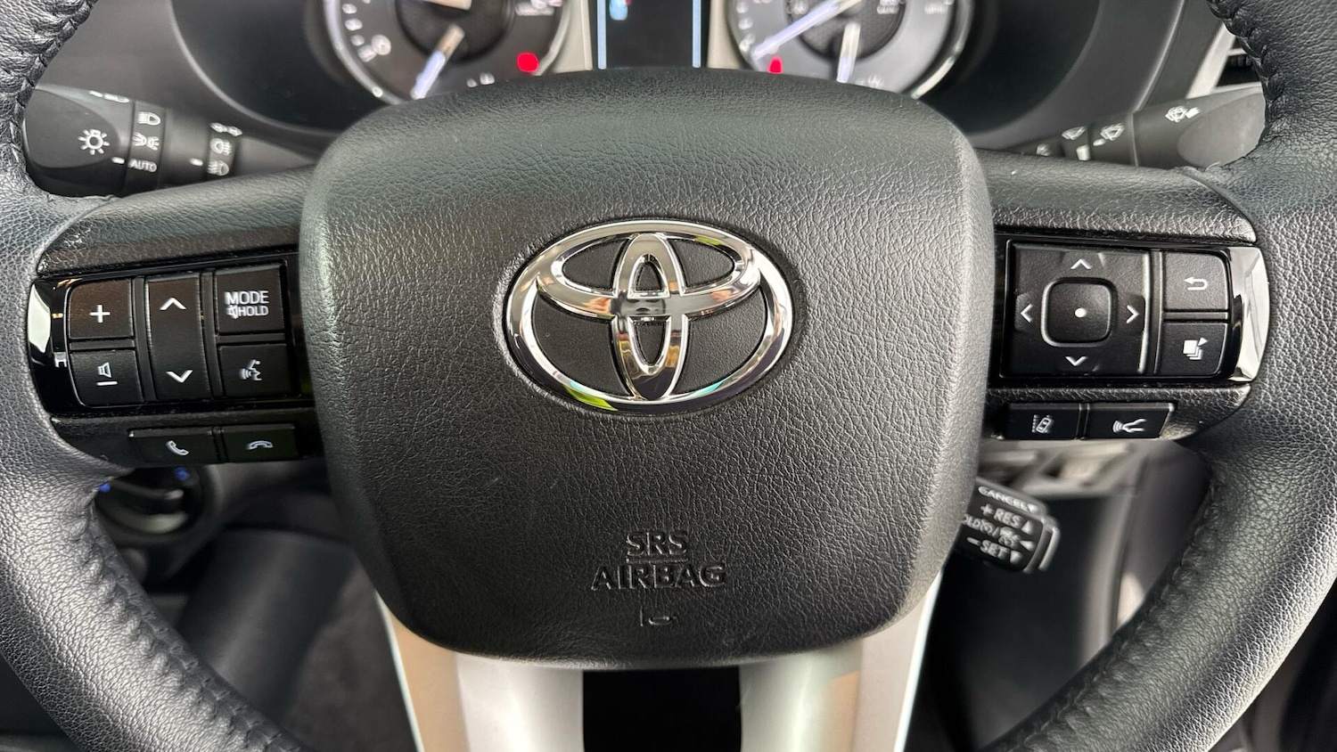 Used Toyota Hilux 2024 for sale - 77297094: Photo 8