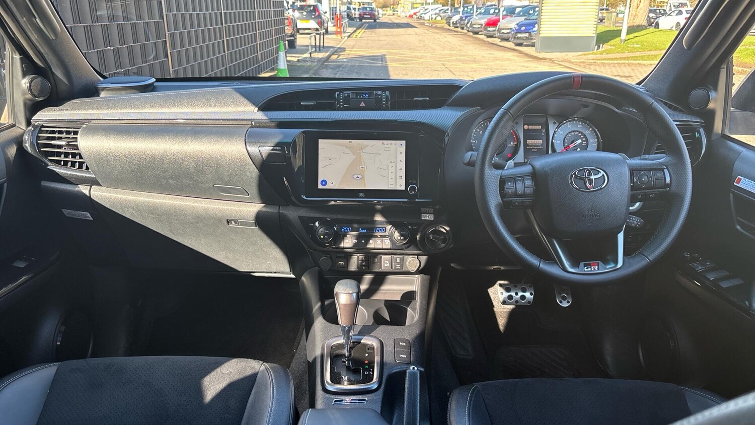 Used Toyota Hilux 2025 for sale - 77802330: Photo 5