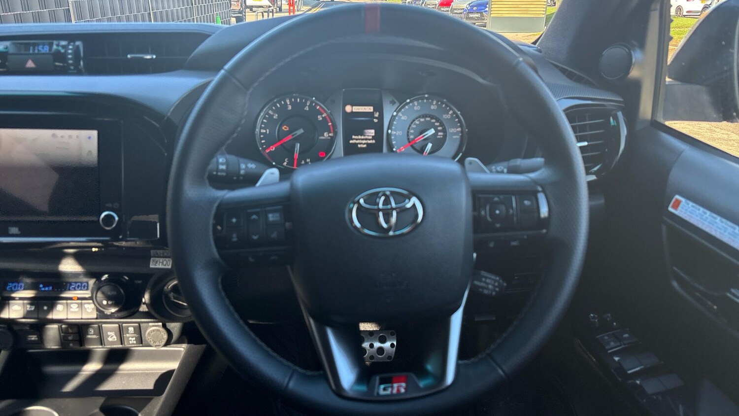 Used Toyota Hilux 2025 for sale - 77802330: Photo 8