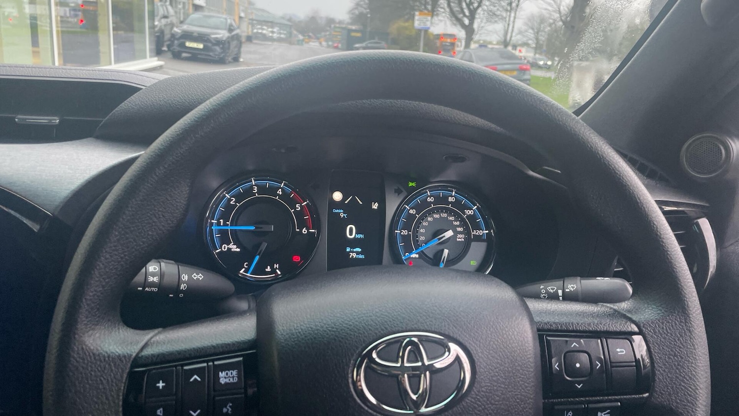 Used Toyota Hilux 2025 for sale - 77104047: Photo 9