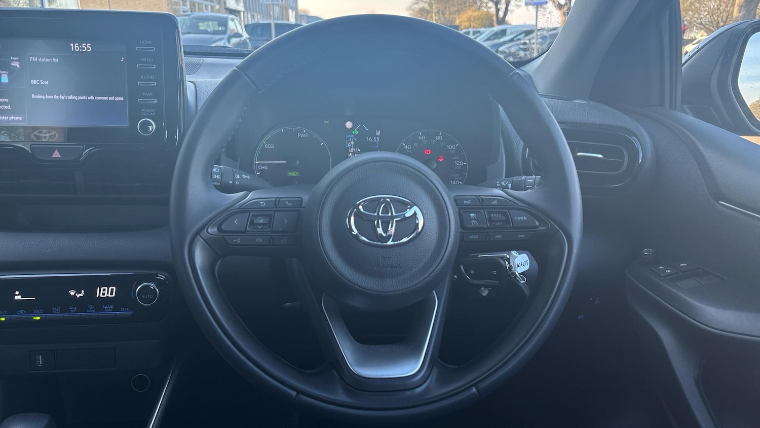 Used Toyota Yaris 2023 for sale - 78026010: Photo 8