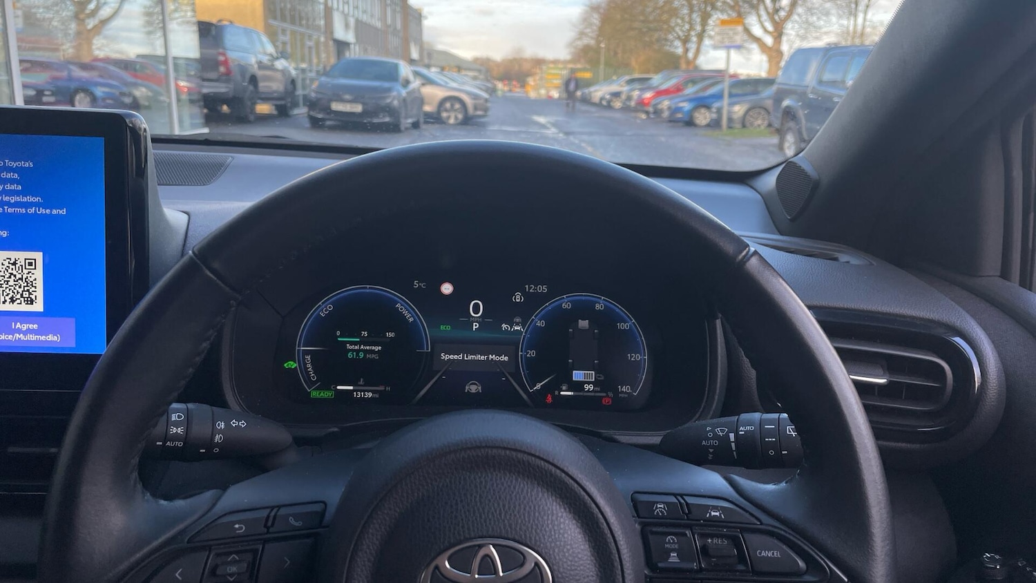 Used Toyota Yaris 2024 for sale - 77136042: Photo 9